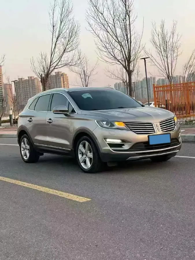 2018 Lincoln MKC 2.0T 203HP L4 6AT,autocango,china used car exporter,china ev exporter,chinese used car exporter,chinese used ev exporter