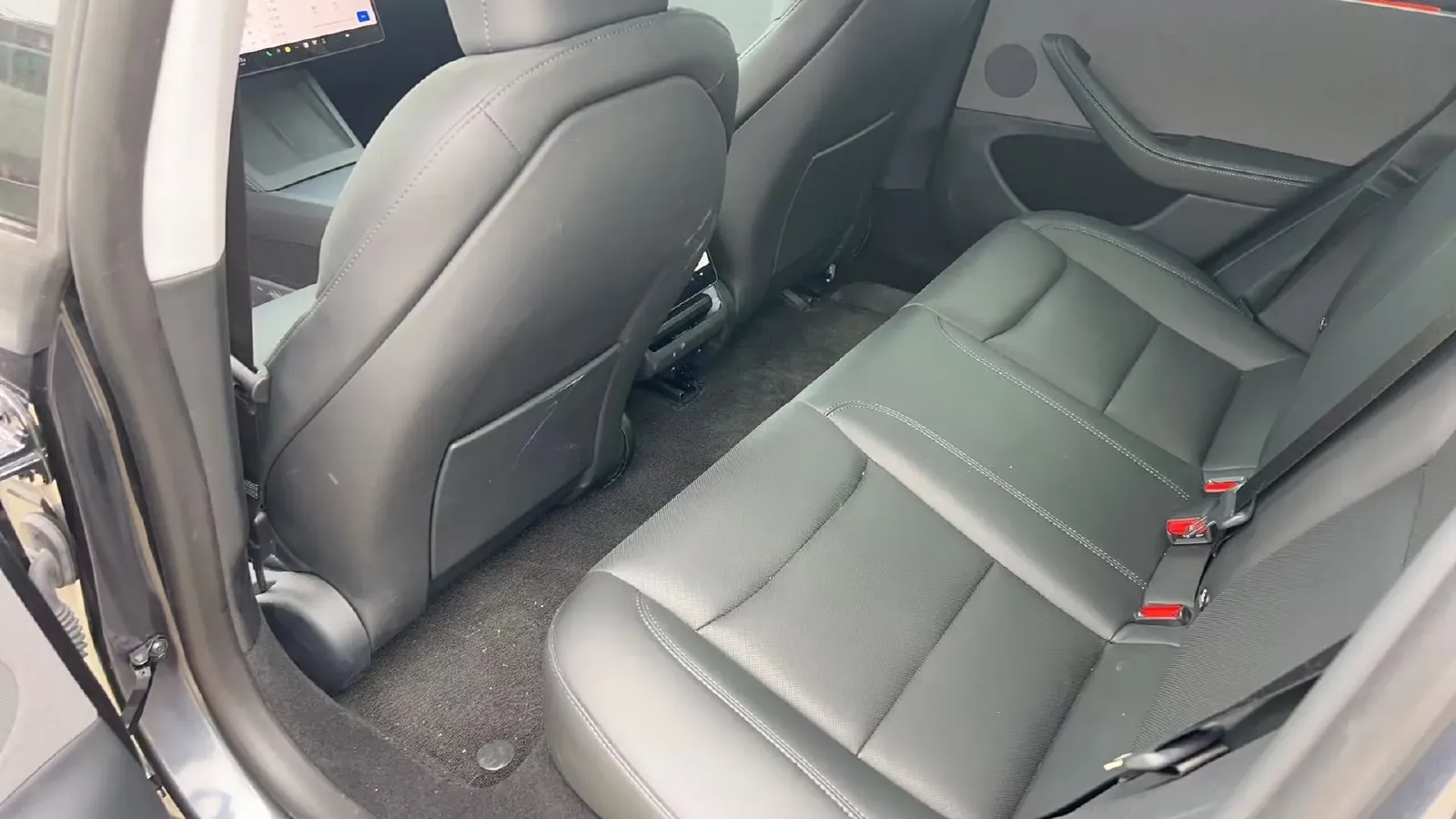 2025 Tesla Model 3 BEV 62.5KWH,autocango,china used car exporter,china ev exporter,chinese used car exporter,chinese used ev exporter