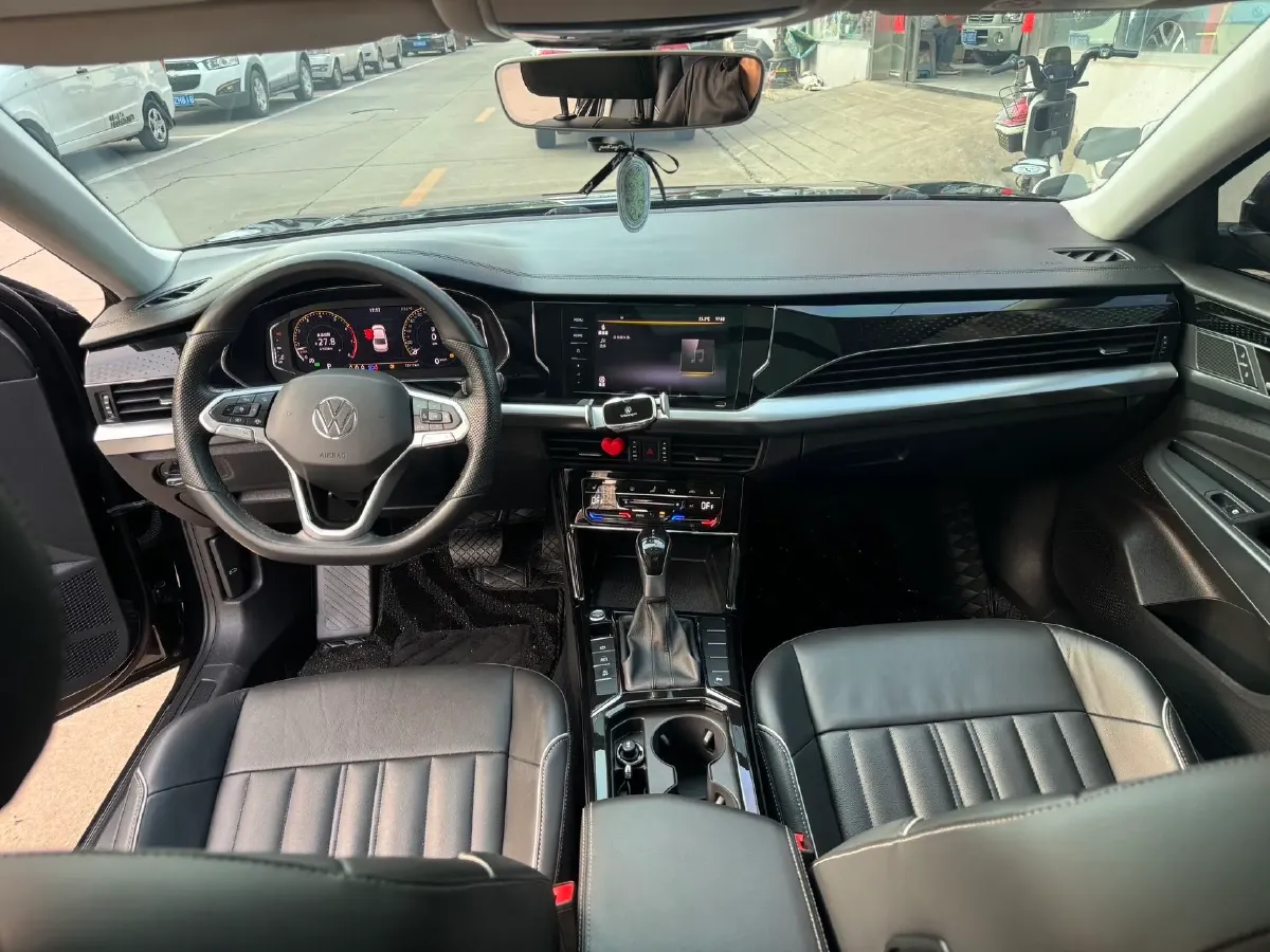 2022 Xpeng P7 BEV 60.2KWH,autocango,china used car exporter,china ev exporter,chinese used car exporter,chinese used ev exporter