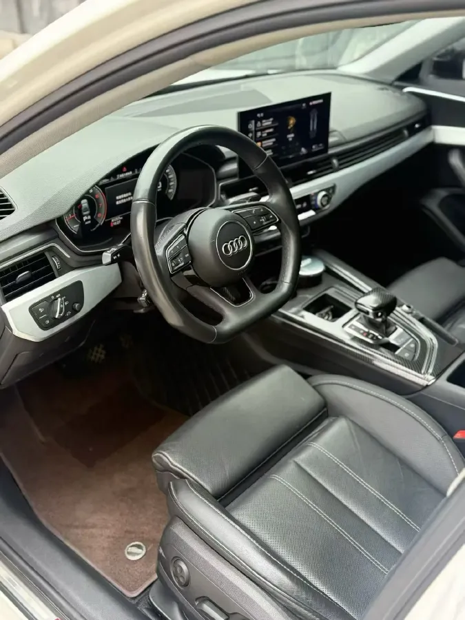 2024 Audi A4L 2.0T 190HP L4 7DCT,autocango,china used car exporter,china ev exporter,chinese used car exporter,chinese used ev exporter