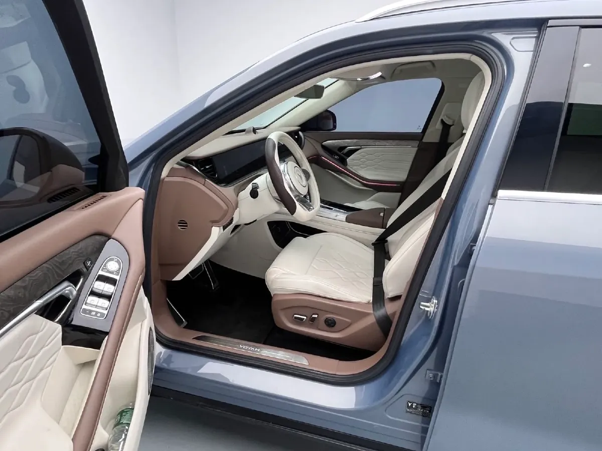 2021 Voyah FREE Range Extended 109HP REEV 33KWH,autocango,china used car exporter,china ev exporter,chinese used car exporter,chinese used ev exporter