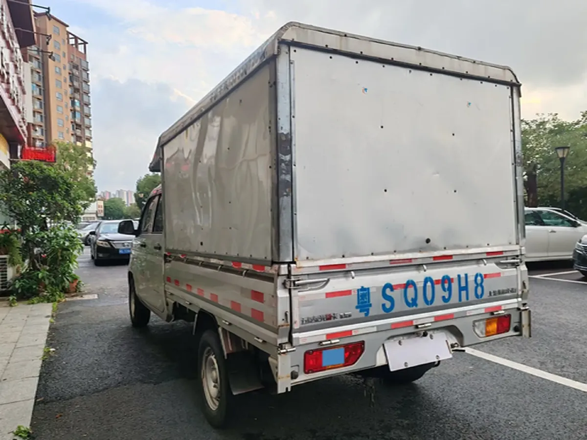 2021 WuLing RongGuang New Truck 1.5L 99HP L4 5MT,autocango,china used car exporter,china ev exporter,chinese used car exporter,chinese used ev exporter