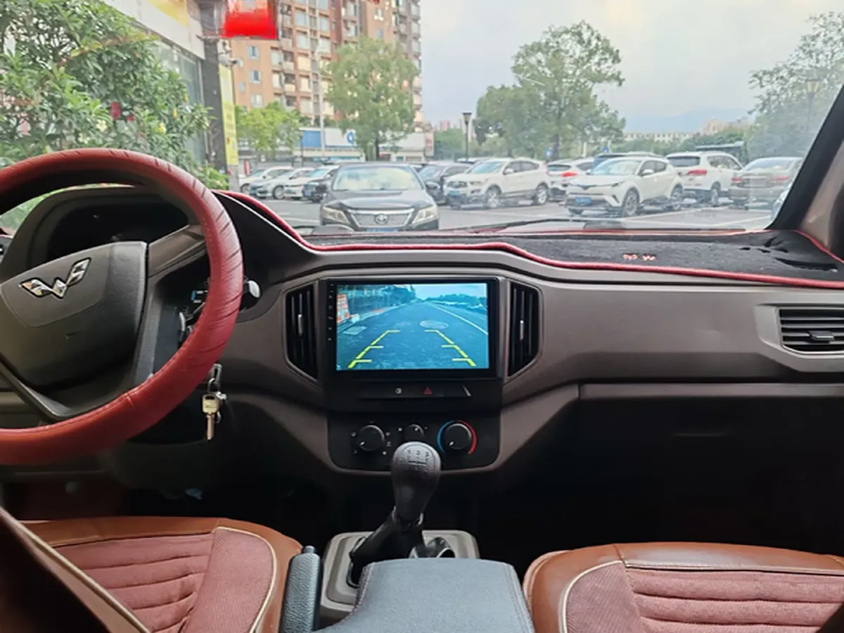 2021 WuLing RongGuang New Truck 1.5L 99HP L4 5MT,autocango,china used car exporter,china ev exporter,chinese used car exporter,chinese used ev exporter