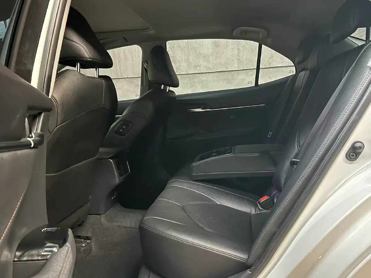 2021 Toyota Camry 2.0L 178HP L4 CVT,autocango,china used car exporter,china ev exporter,chinese used car exporter,chinese used ev exporter