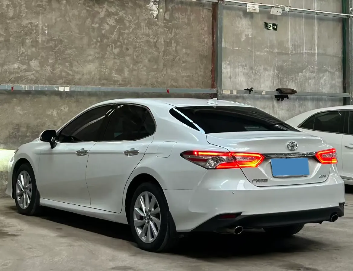 2021 Toyota Camry 2.0L 178HP L4 CVT,autocango,china used car exporter,china ev exporter,chinese used car exporter,chinese used ev exporter