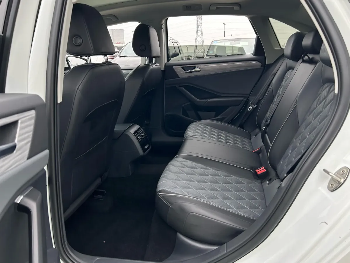 2023 Volkswagen Sagitar 1.5T 160HP L4 7DCT,autocango,china used car exporter,china ev exporter,chinese used car exporter,chinese used ev exporter