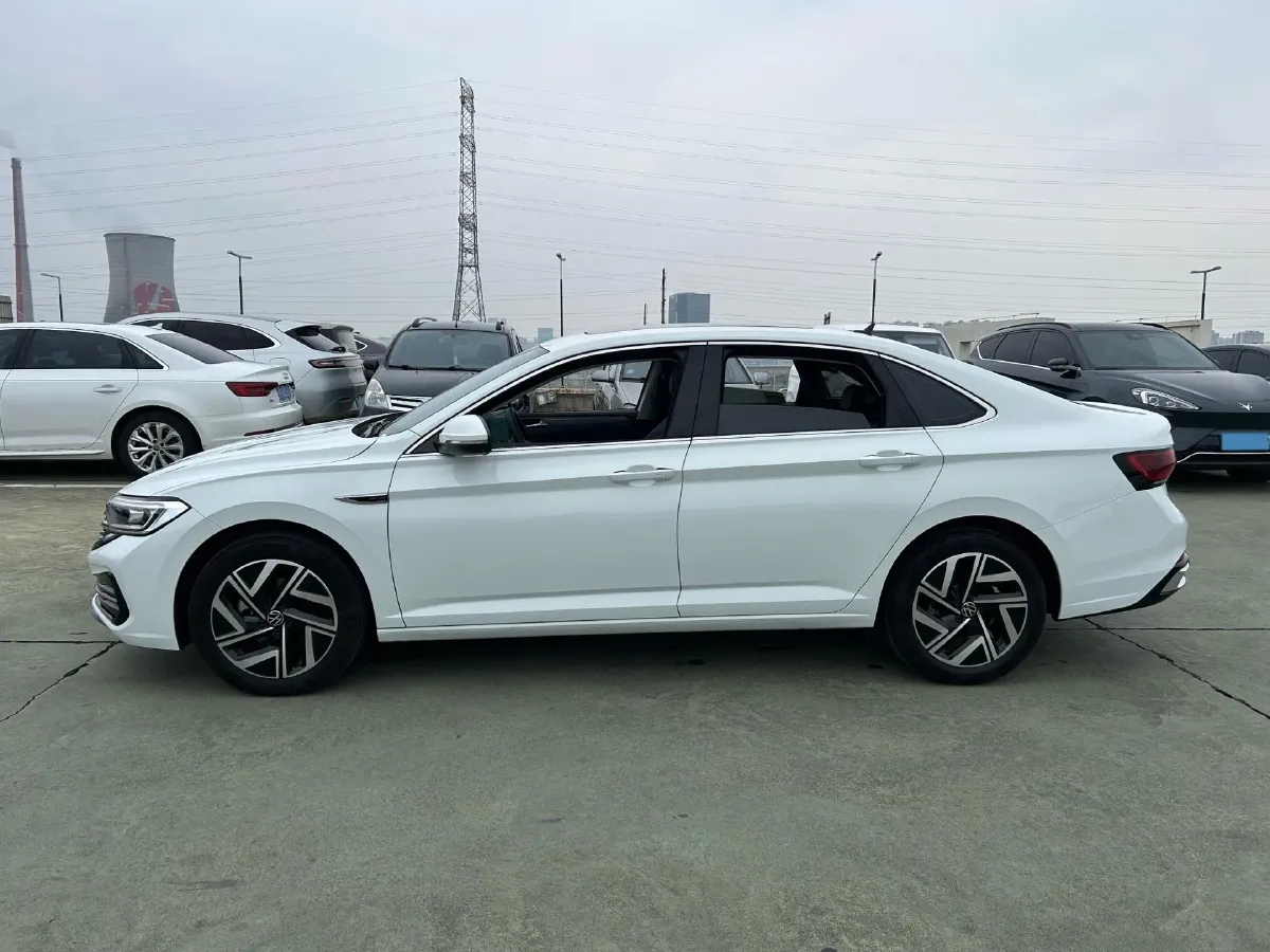 2023 Volkswagen Sagitar 1.5T 160HP L4 7DCT,autocango,china used car exporter,china ev exporter,chinese used car exporter,chinese used ev exporter