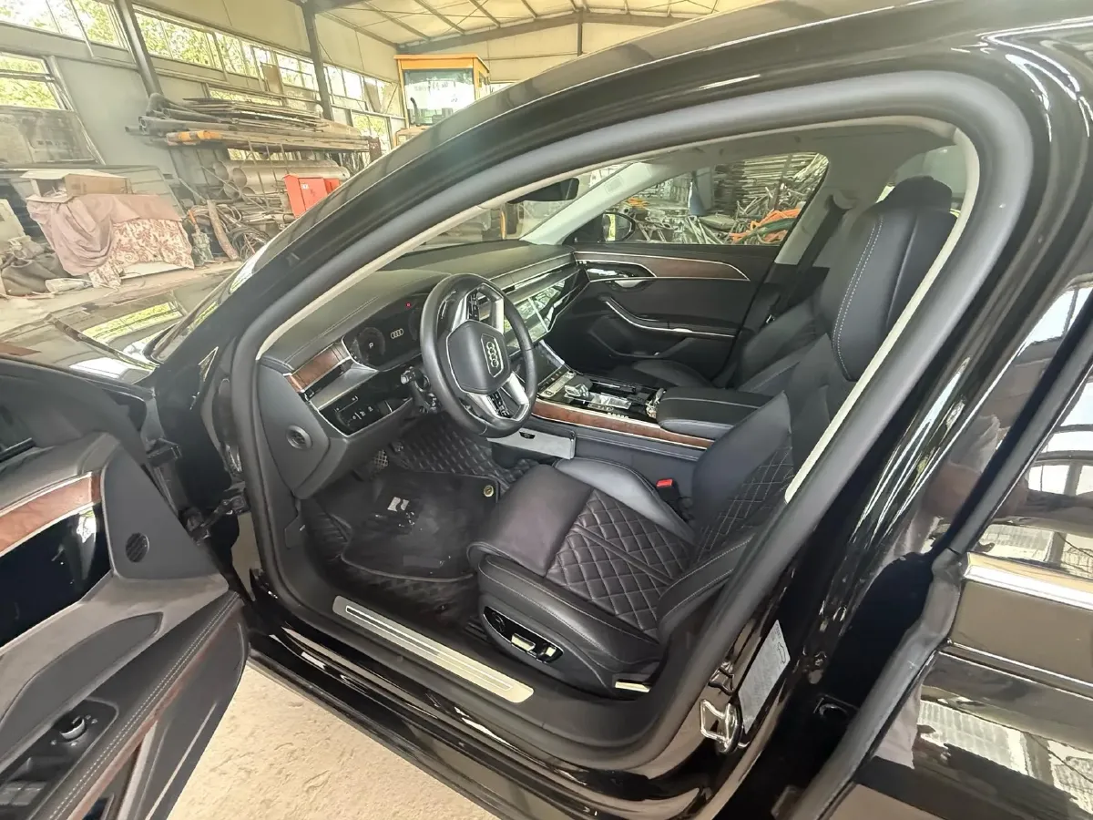 2023 Audi A8 3.0T 286HP V6 8AT,autocango,china used car exporter,china ev exporter,chinese used car exporter,chinese used ev exporter