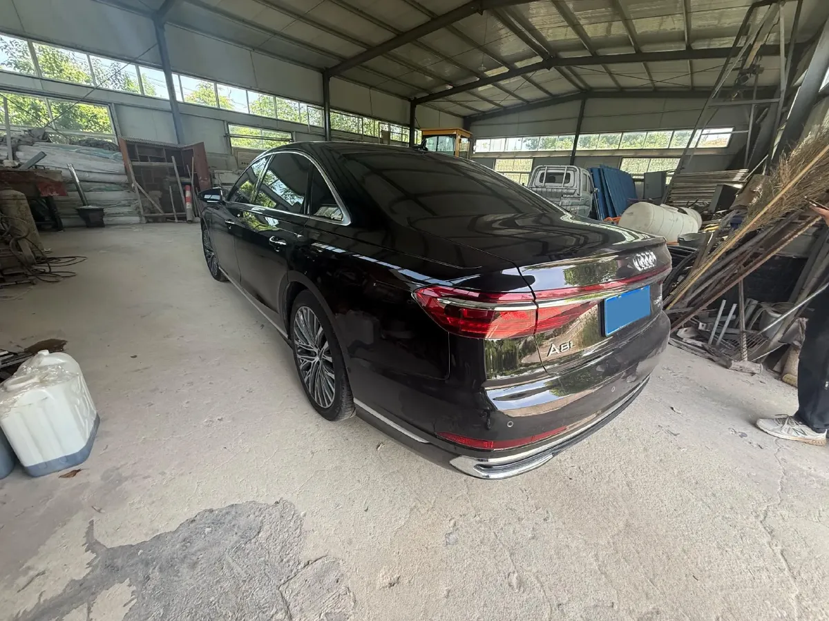 2023 Audi A8 3.0T 286HP V6 8AT,autocango,china used car exporter,china ev exporter,chinese used car exporter,chinese used ev exporter