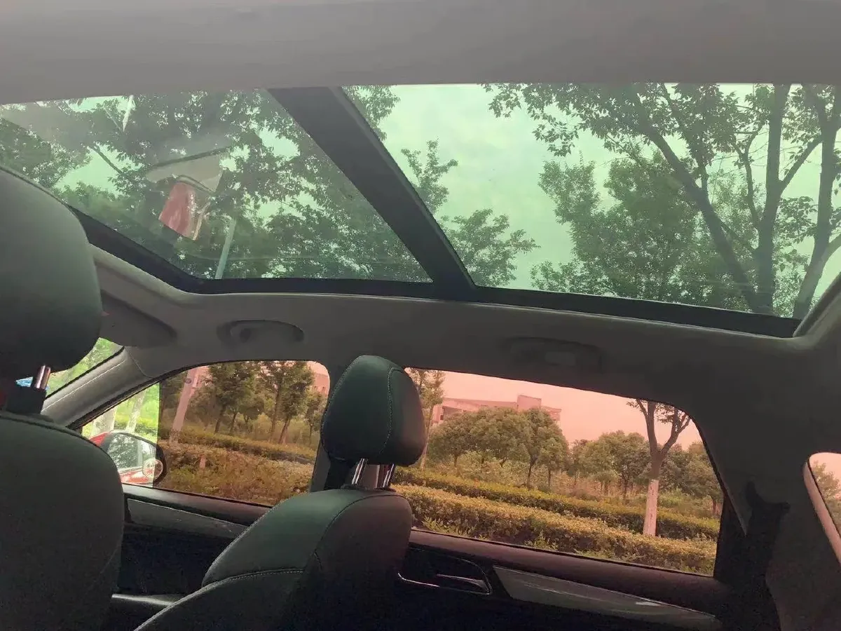 2018 Roewe RX5 1.5T 169HP L4 7DCT,autocango,china used car exporter,china ev exporter,chinese used car exporter,chinese used ev exporter