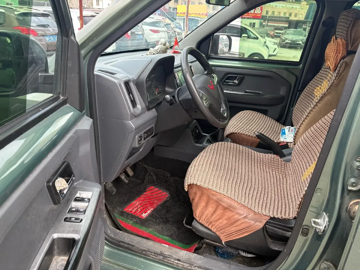 2021 WuLing ZhentTu 1.5L 99HP L4 5MT,autocango,china used car exporter,china ev exporter,chinese used car exporter,chinese used ev exporter