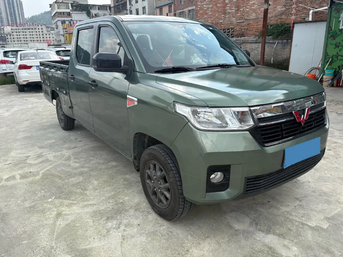 2021 WuLing ZhentTu 1.5L 99HP L4 5MT,autocango,china used car exporter,china ev exporter,chinese used car exporter,chinese used ev exporter