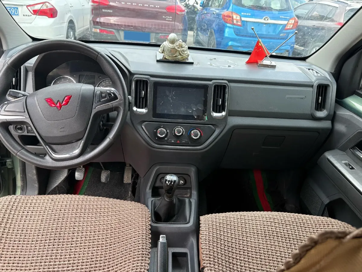 2021 WuLing ZhentTu 1.5L 99HP L4 5MT,autocango,china used car exporter,china ev exporter,chinese used car exporter,chinese used ev exporter