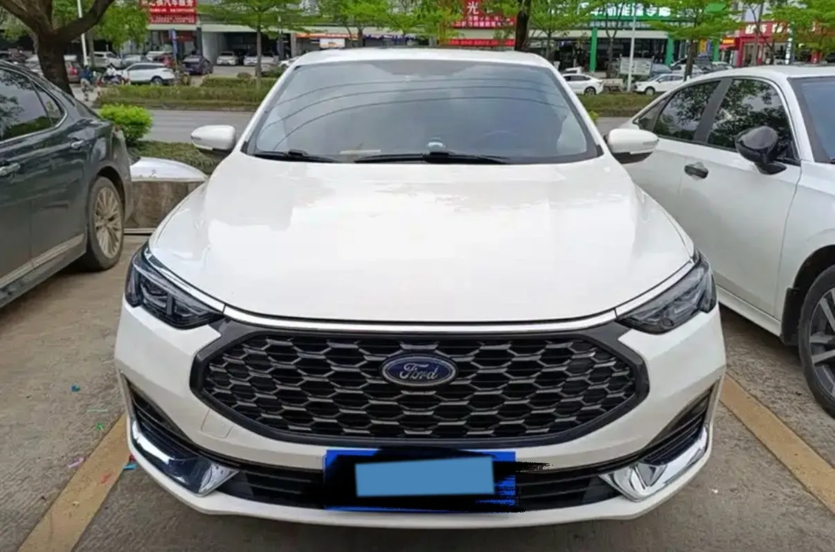 2021 Ford Escort 1.5L 122HP L3 6AT,autocango,china used car exporter,china ev exporter,chinese used car exporter,chinese used ev exporter