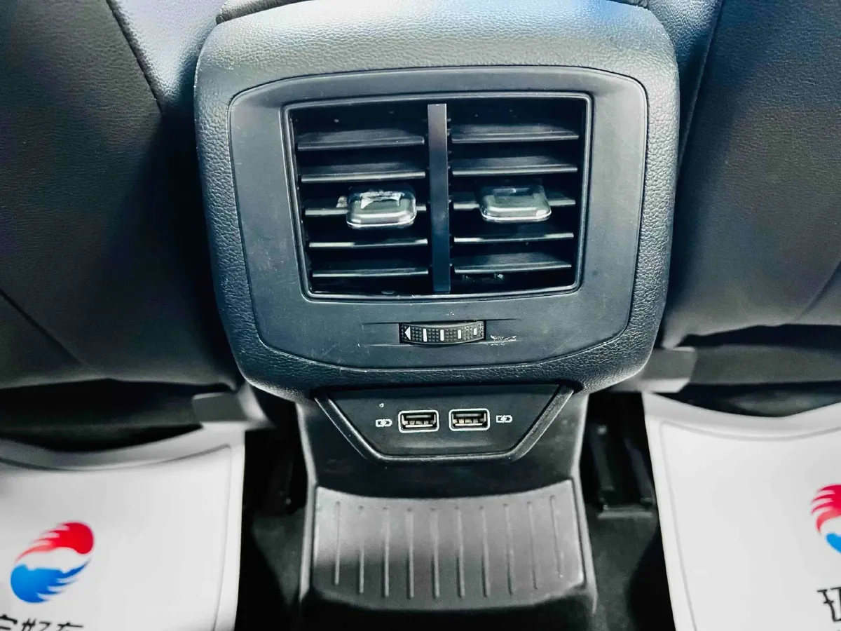 2021 Volkswagen T-Roc 1.4T 150HP L4 7DCT,autocango,china used car exporter,china ev exporter,chinese used car exporter,chinese used ev exporter