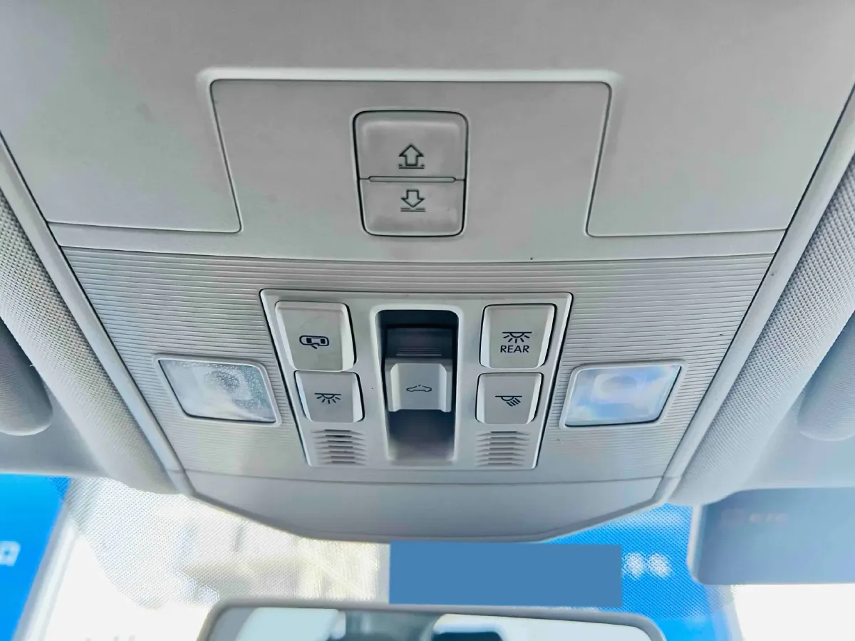 2021 Volkswagen T-Roc 1.4T 150HP L4 7DCT,autocango,china used car exporter,china ev exporter,chinese used car exporter,chinese used ev exporter
