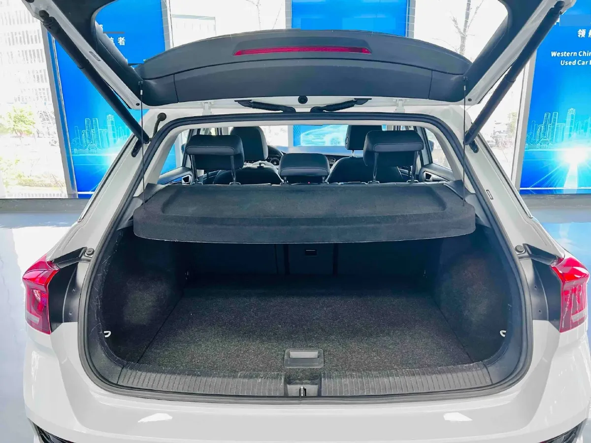 2021 Volkswagen T-Roc 1.4T 150HP L4 7DCT,autocango,china used car exporter,china ev exporter,chinese used car exporter,chinese used ev exporter