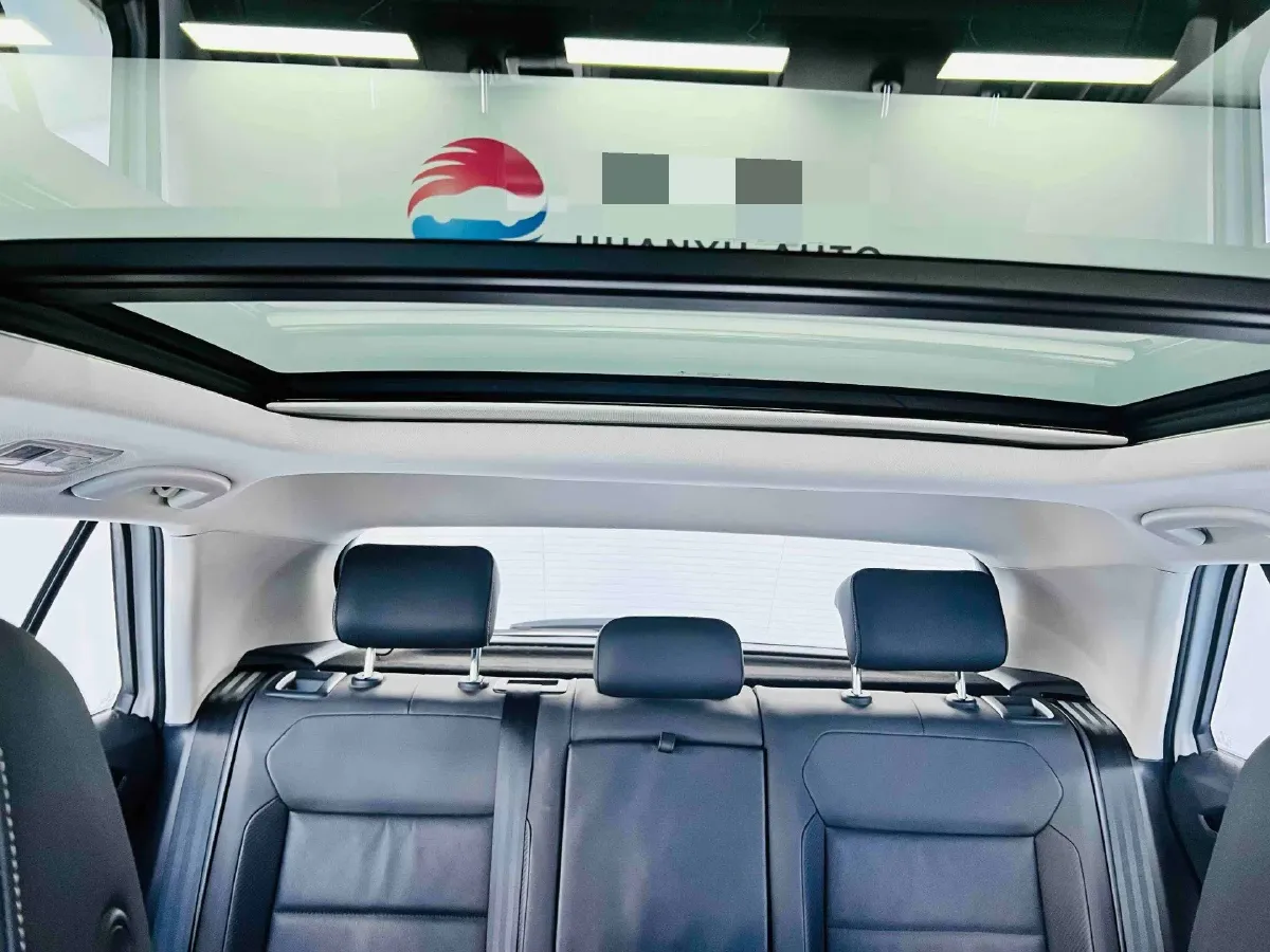 2021 Volkswagen T-Roc 1.4T 150HP L4 7DCT,autocango,china used car exporter,china ev exporter,chinese used car exporter,chinese used ev exporter