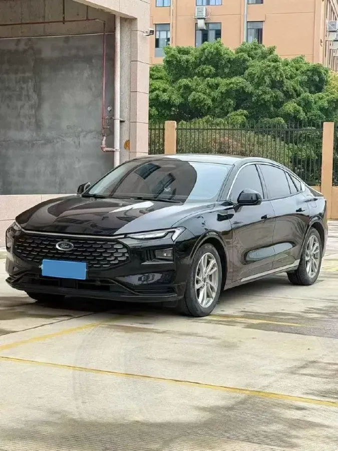 2022 Ford Mondeo 2.0T 238HP L4 8AT,autocango,china used car exporter,china ev exporter,chinese used car exporter,chinese used ev exporter