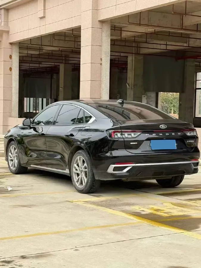 2022 Ford Mondeo 2.0T 238HP L4 8AT,autocango,china used car exporter,china ev exporter,chinese used car exporter,chinese used ev exporter