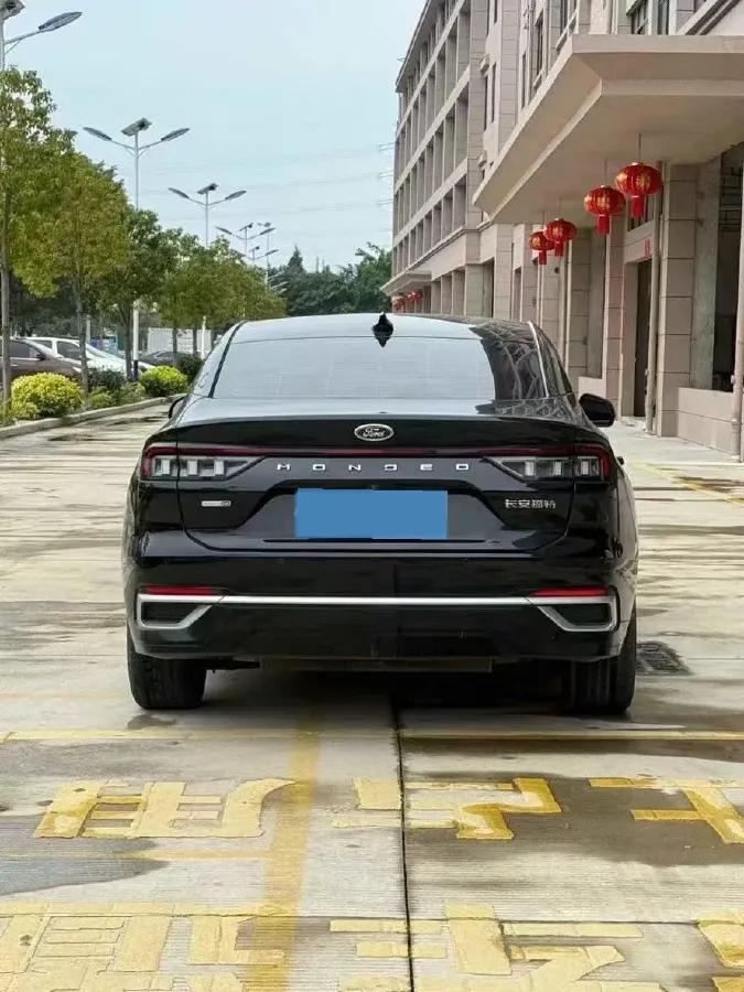 2022 Ford Mondeo 2.0T 238HP L4 8AT,autocango,china used car exporter,china ev exporter,chinese used car exporter,chinese used ev exporter