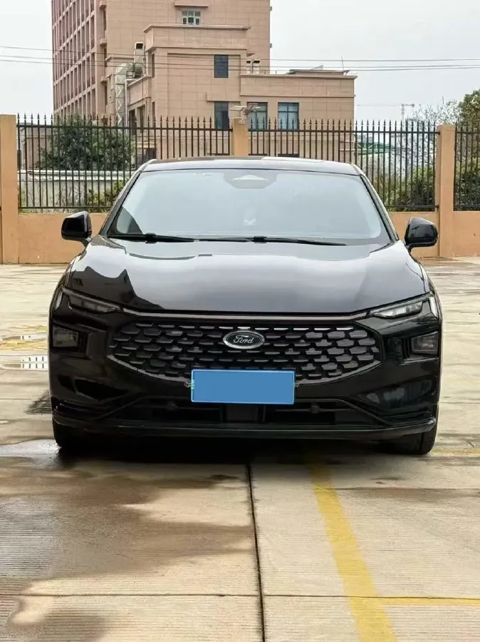 2022 Ford Mondeo 2.0T 238HP L4 8AT,autocango,china used car exporter,china ev exporter,chinese used car exporter,chinese used ev exporter