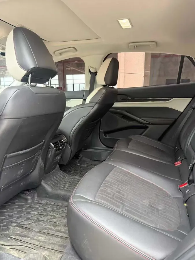 2022 Ford Mondeo 2.0T 238HP L4 8AT,autocango,china used car exporter,china ev exporter,chinese used car exporter,chinese used ev exporter