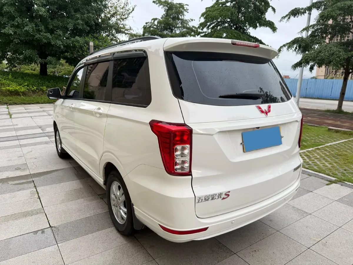 2019 WuLing HongGuang 1.5L 99HP L4 6MT,autocango,china used car exporter,china ev exporter,chinese used car exporter,chinese used ev exporter