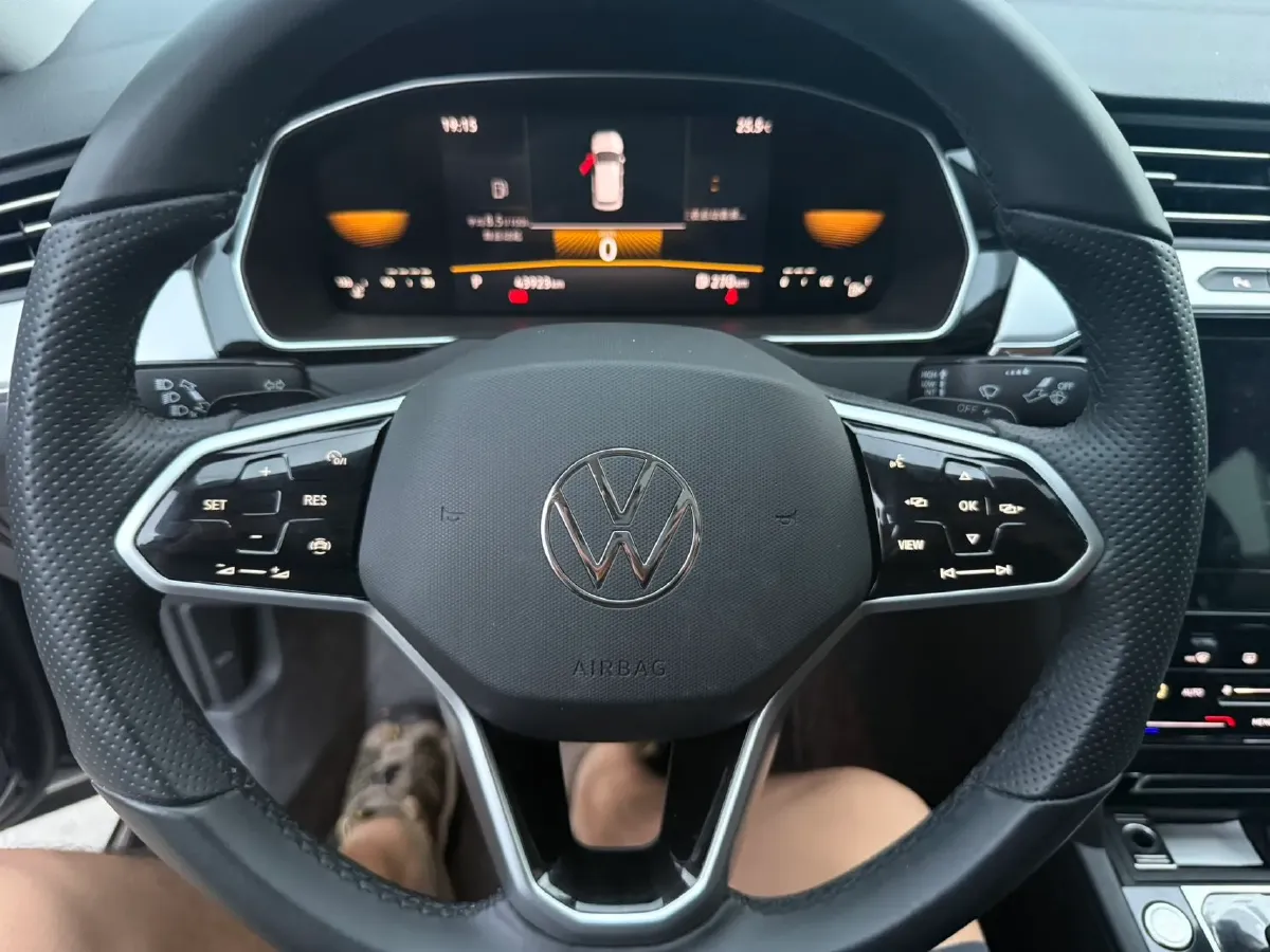 2023 Volkswagen Magotan 1.4T 150HP L4 7DCT,autocango,china used car exporter,china ev exporter,chinese used car exporter,chinese used ev exporter
