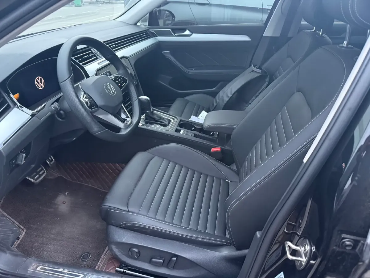2023 Volkswagen Magotan 1.4T 150HP L4 7DCT,autocango,china used car exporter,china ev exporter,chinese used car exporter,chinese used ev exporter