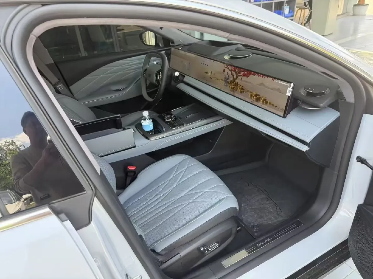 2025 Geely Galaxy E8 BEV 76KWH,autocango,china used car exporter,china ev exporter,chinese used car exporter,chinese used ev exporter