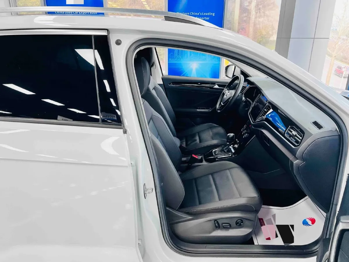 2022 Volkswagen T-Roc 1.4T 150HP L4 7DCT,autocango,china used car exporter,china ev exporter,chinese used car exporter,chinese used ev exporter