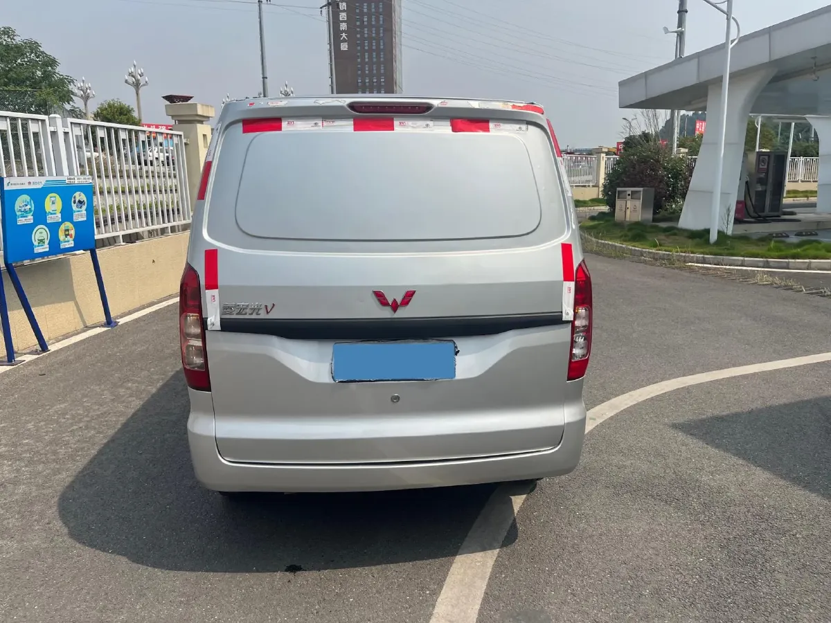 2019 WuLing HongGuang V 1.5L 99HP L4 6MT,autocango,china used car exporter,china ev exporter,chinese used car exporter,chinese used ev exporter