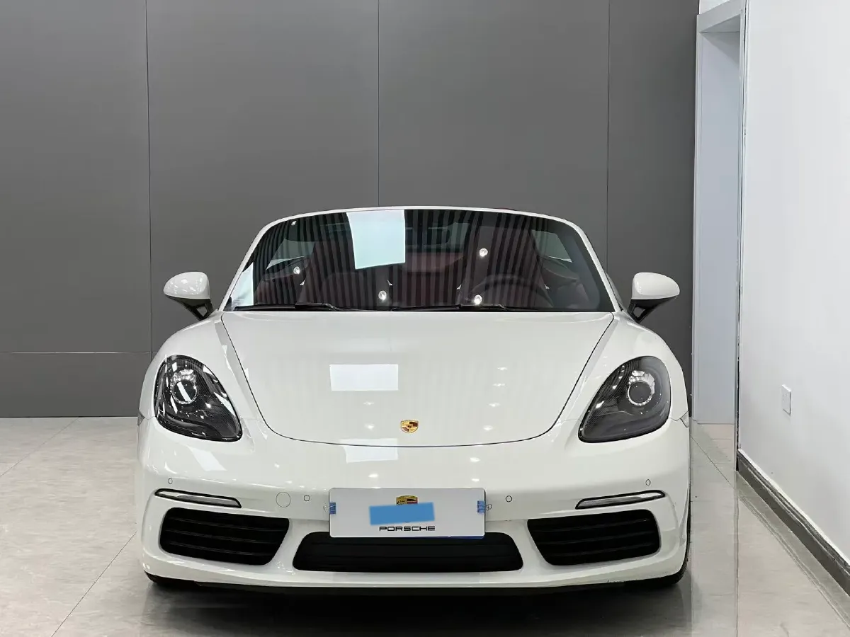 2018 Porsche 718 2.0T 250HP H4 7DCT,autocango,china used car exporter,china ev exporter,chinese used car exporter,chinese used ev exporter