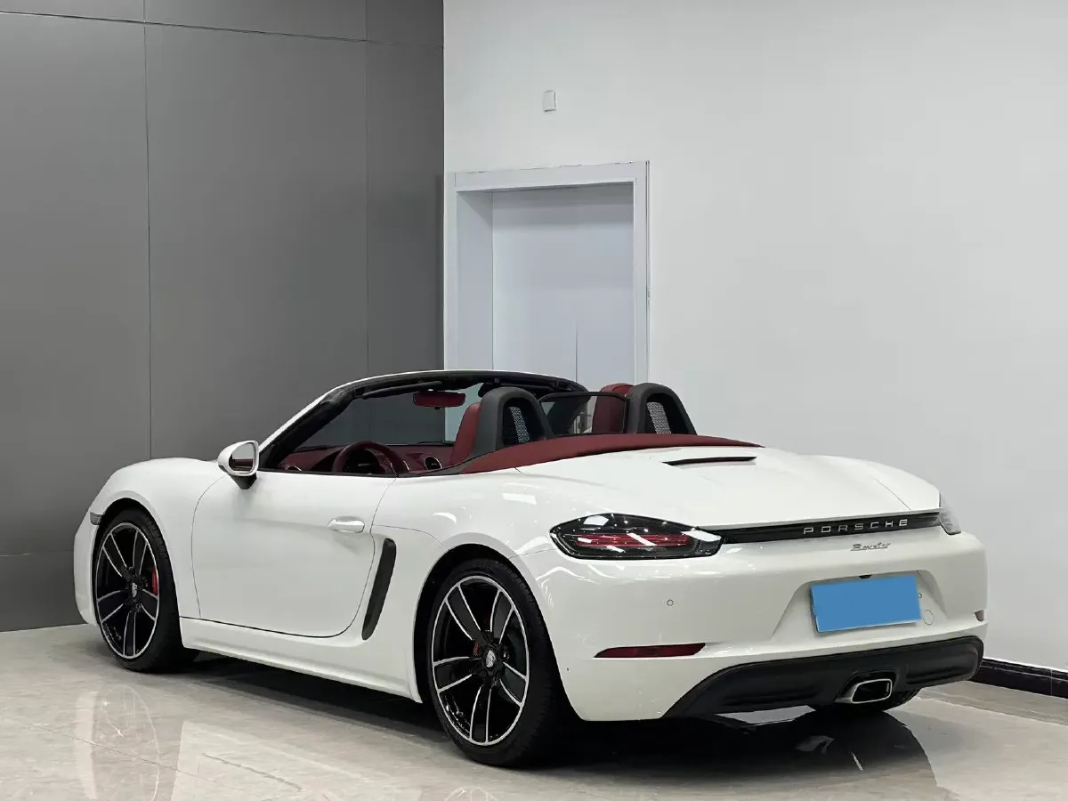 2018 Porsche 718 2.0T 250HP H4 7DCT,autocango,china used car exporter,china ev exporter,chinese used car exporter,chinese used ev exporter
