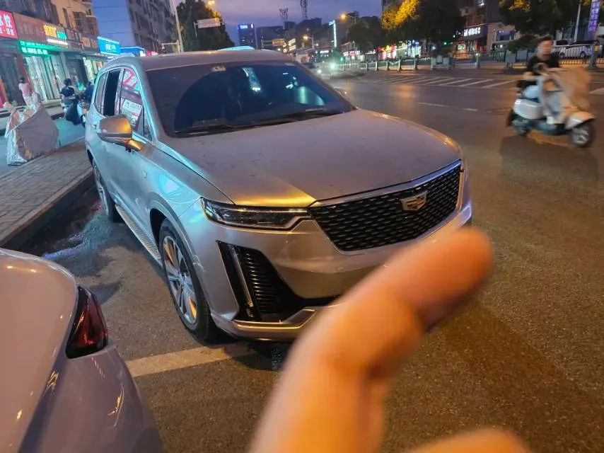 2020 Cadillac XT6 2.0T 237HP L4 9AT,autocango,china used car exporter,china ev exporter,chinese used car exporter,chinese used ev exporter
