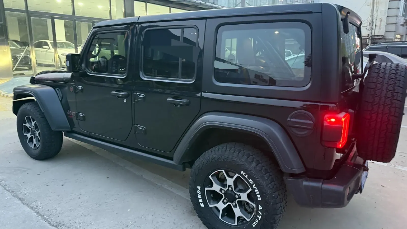 2021 Jeep Wrangler 2.0T 266HP L4 8AT,autocango,china used car exporter,china ev exporter,chinese used car exporter,chinese used ev exporter