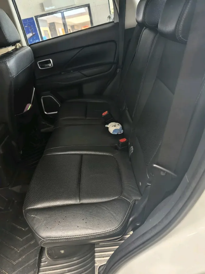 2018 Mitsubishi Outlander 2.0L 166HP L4 CVT,autocango,china used car exporter,china ev exporter,chinese used car exporter,chinese used ev exporter