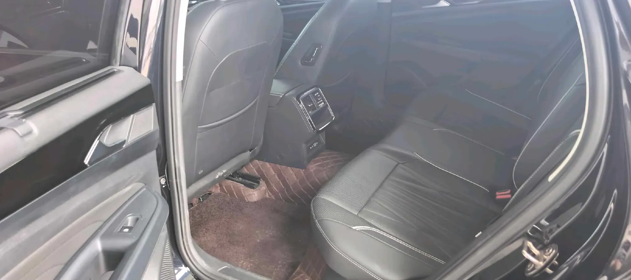 2022 Xpeng P7 BEV 60.2KWH,autocango,china used car exporter,china ev exporter,chinese used car exporter,chinese used ev exporter