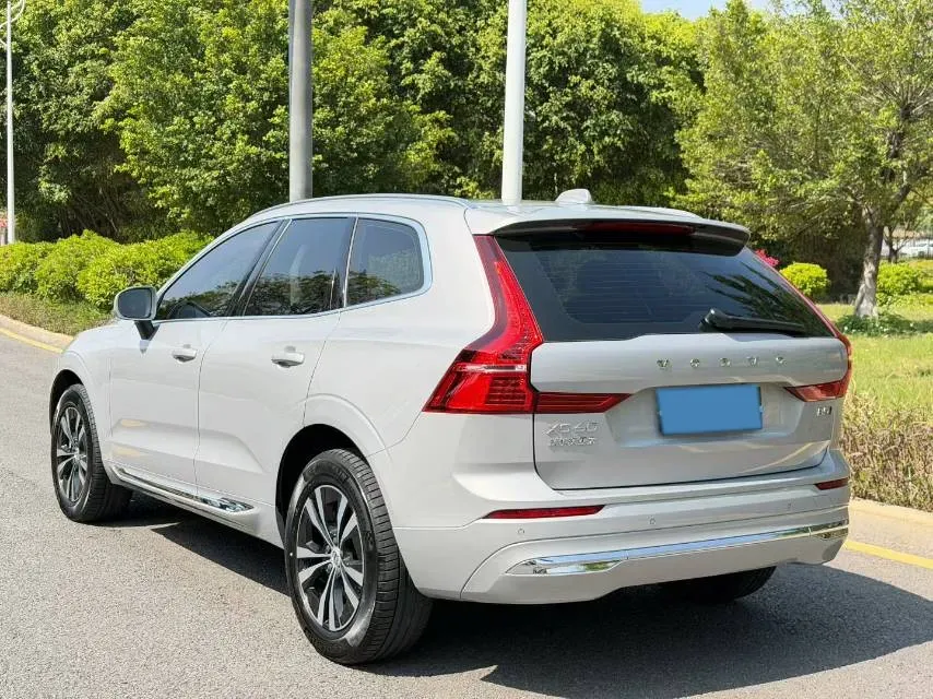 2023 Volvo XC60 2.0T 250HP L4 8AT,autocango,china used car exporter,china ev exporter,chinese used car exporter,chinese used ev exporter