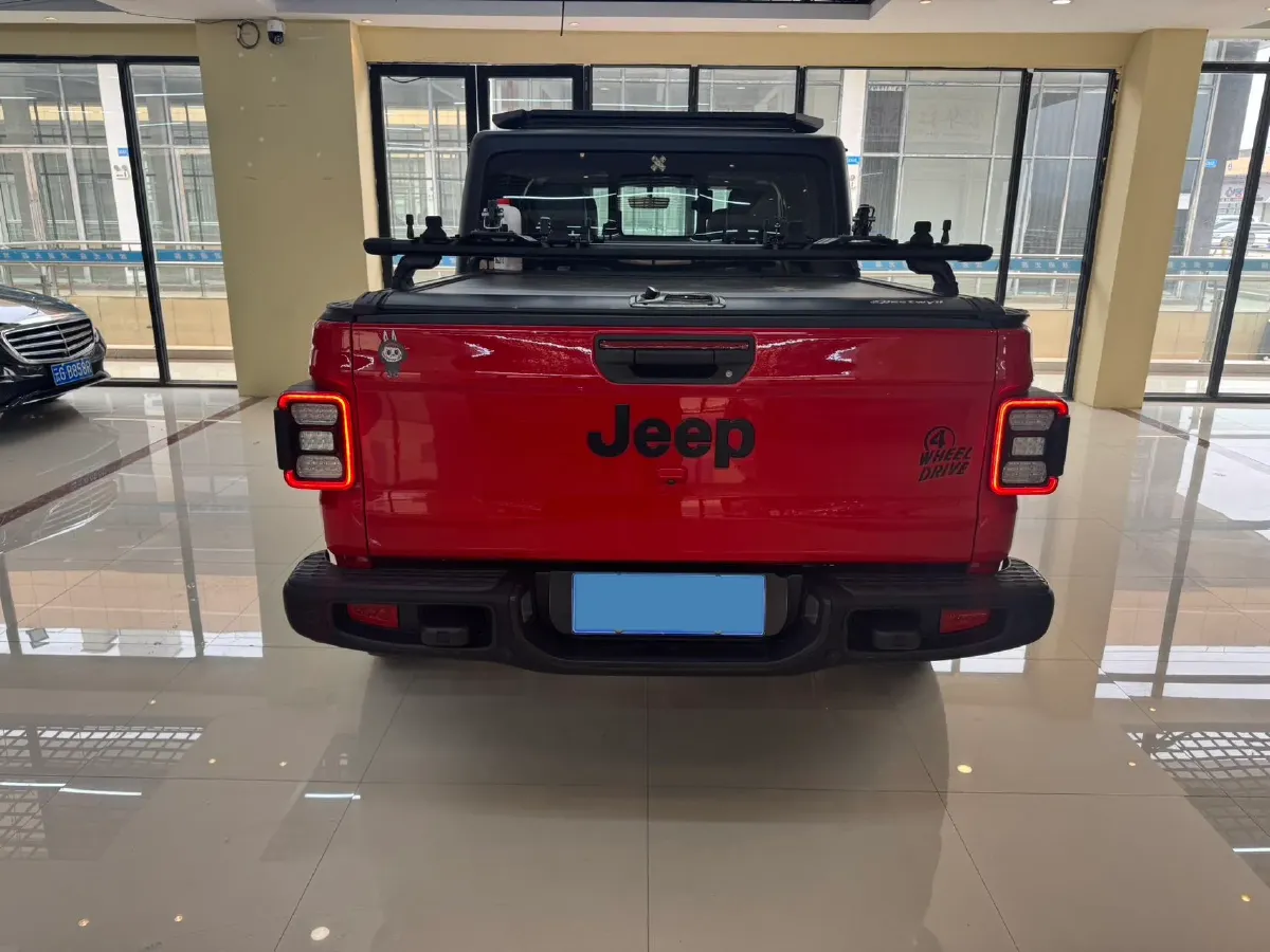2022 Jeep Gladiator 3.6L 284HP V6 8AT,autocango,china used car exporter,china ev exporter,chinese used car exporter,chinese used ev exporter