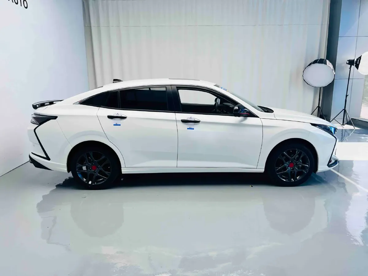 2021 DongFeng Aeolus YiXuan 1.5T 150HP L4 6DCT,autocango,china used car exporter,china ev exporter,chinese used car exporter,chinese used ev exporter