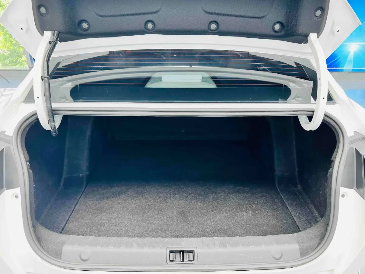 2021 DongFeng Aeolus YiXuan 1.5T 150HP L4 6DCT,autocango,china used car exporter,china ev exporter,chinese used car exporter,chinese used ev exporter