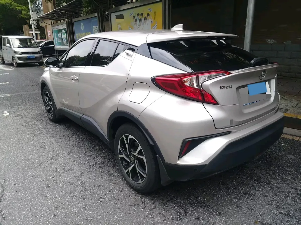 2020 Toyota C-HR 2.0L 171HP L4 CVT,autocango,china used car exporter,china ev exporter,chinese used car exporter,chinese used ev exporter
