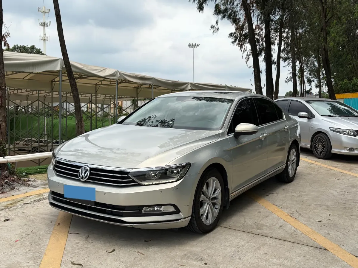2018 Volkswagen Magotan 1.8T 180HP L4 7DCT,autocango,china used car exporter,china ev exporter,chinese used car exporter,chinese used ev exporter