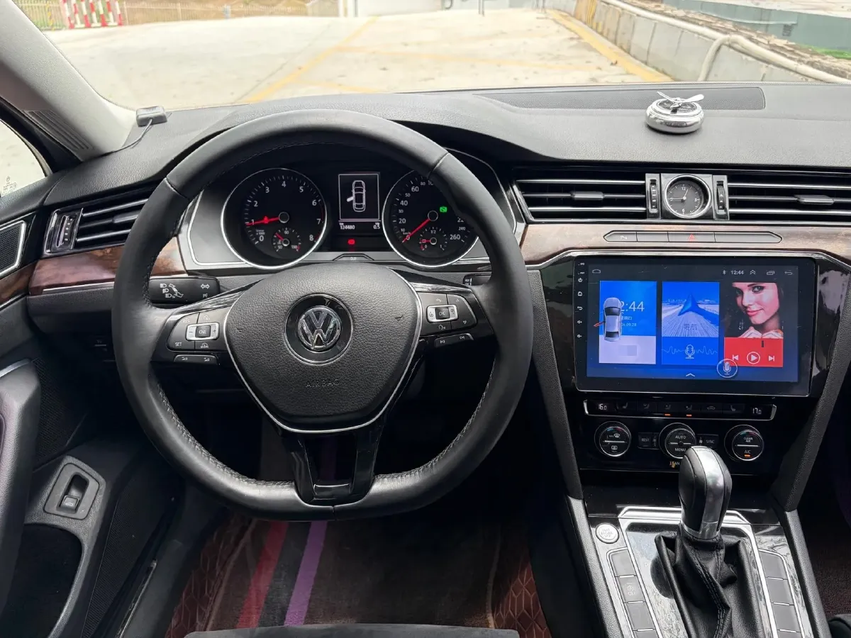 2018 Volkswagen Magotan 1.8T 180HP L4 7DCT,autocango,china used car exporter,china ev exporter,chinese used car exporter,chinese used ev exporter
