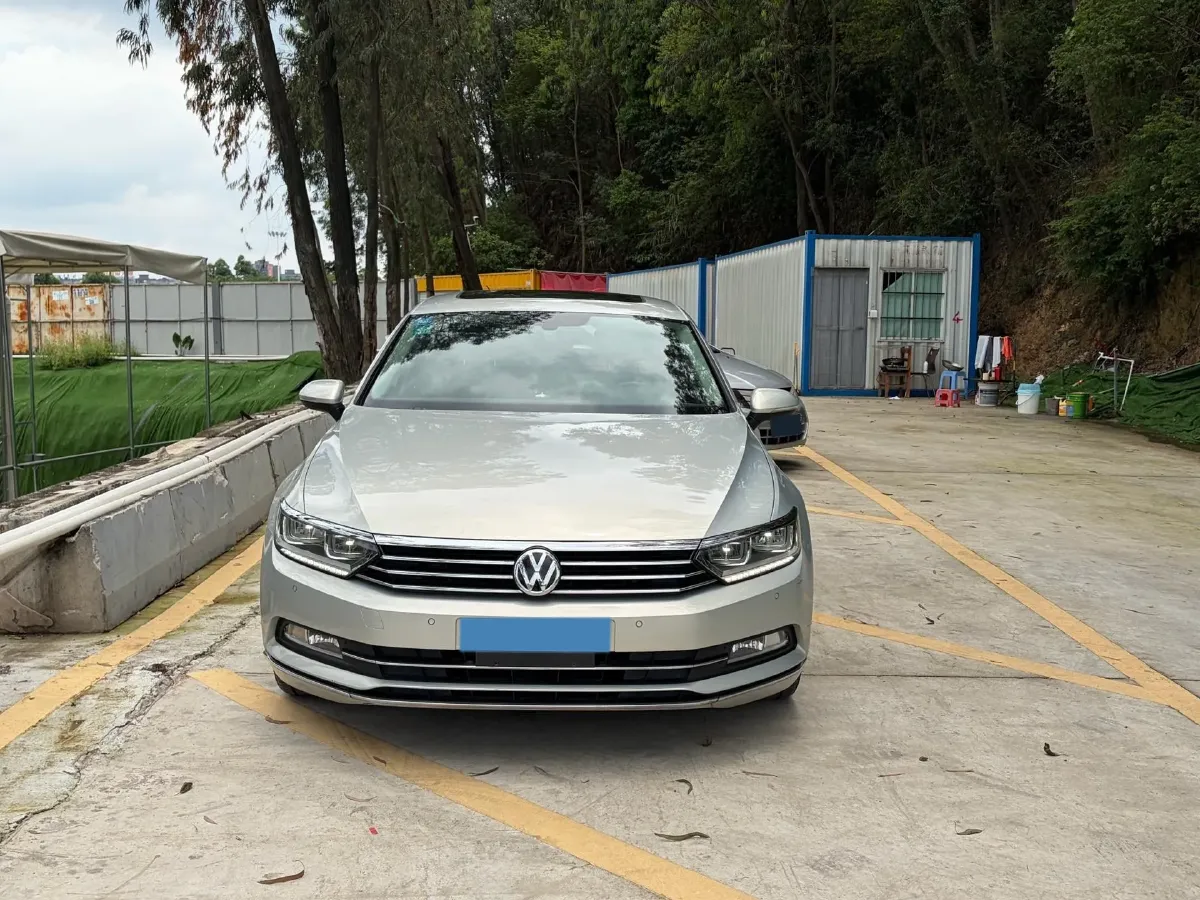 2018 Volkswagen Magotan 1.8T 180HP L4 7DCT,autocango,china used car exporter,china ev exporter,chinese used car exporter,chinese used ev exporter