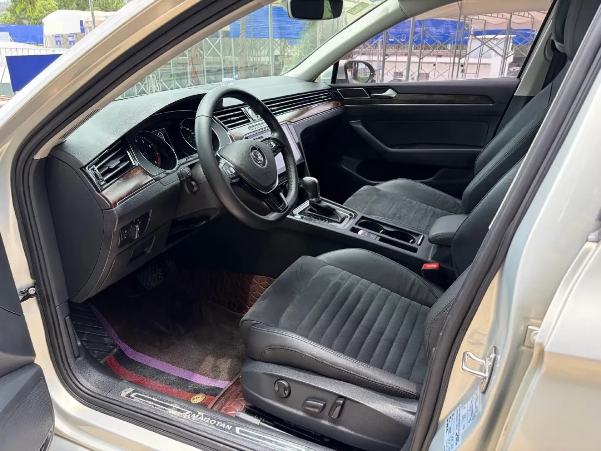 2018 Volkswagen Magotan 1.8T 180HP L4 7DCT,autocango,china used car exporter,china ev exporter,chinese used car exporter,chinese used ev exporter