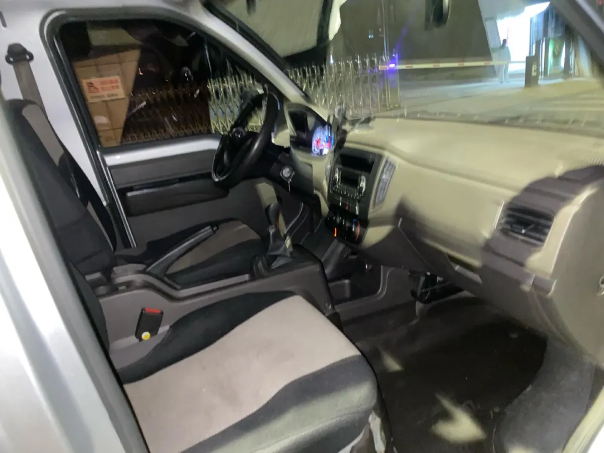 2019 WuLing RongGuang New Truck 1.8L 133HP L4 5MT,autocango,china used car exporter,china ev exporter,chinese used car exporter,chinese used ev exporter