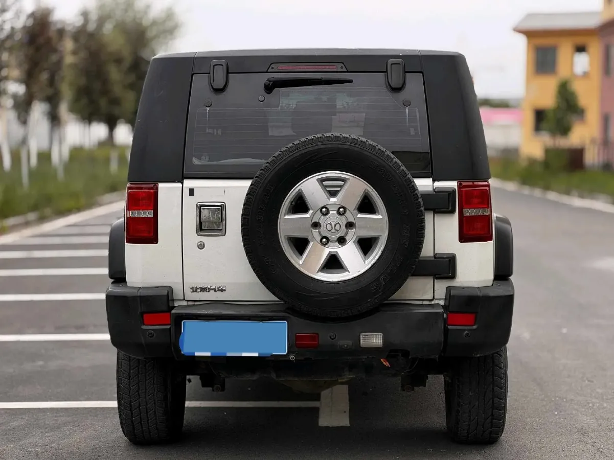 2016 Beijing BJ40 2.0T 204HP L4 5MT,autocango,china used car exporter,china ev exporter,chinese used car exporter,chinese used ev exporter